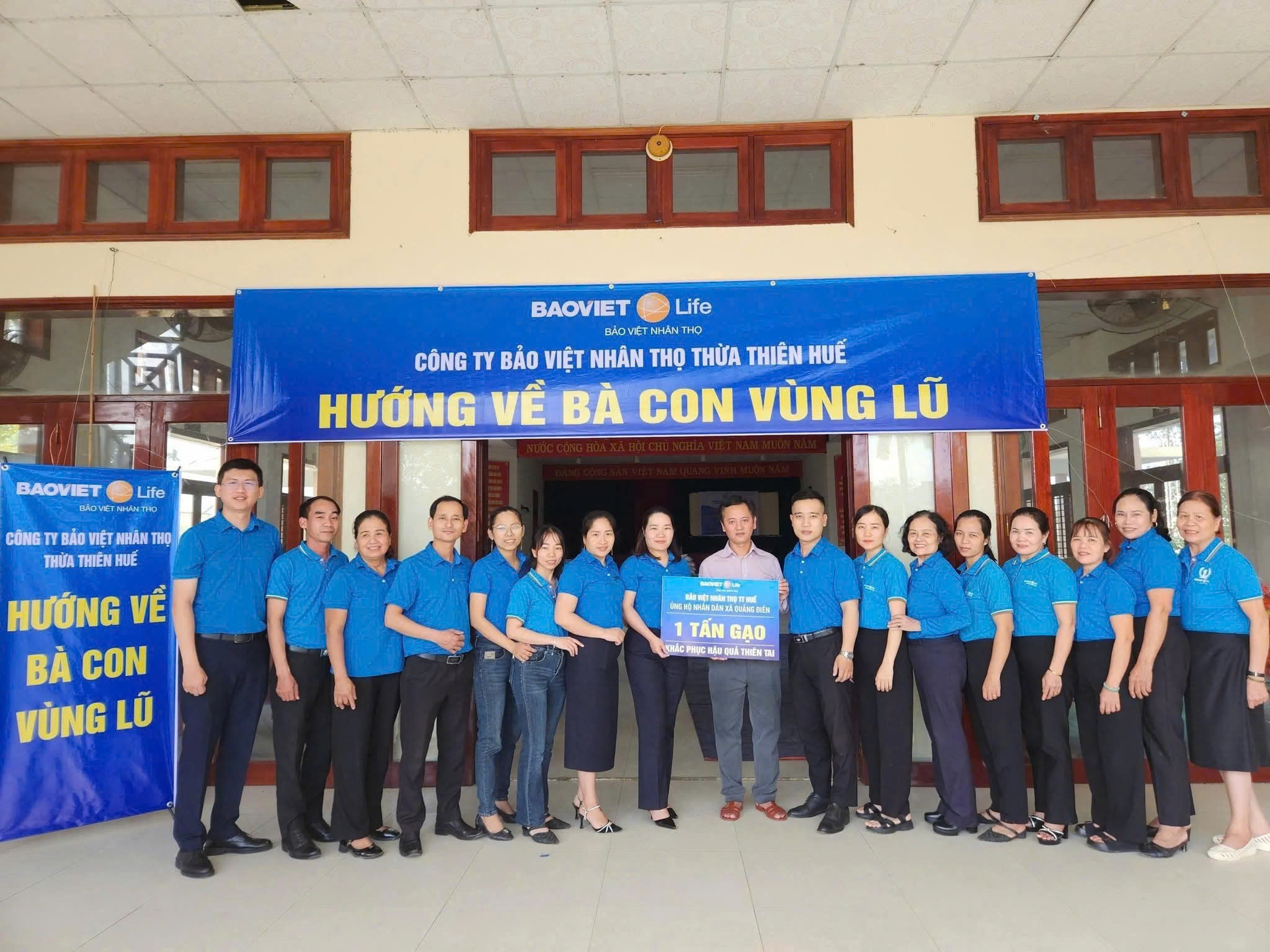 25 tấn gạo và 4,6 tỷ đồng